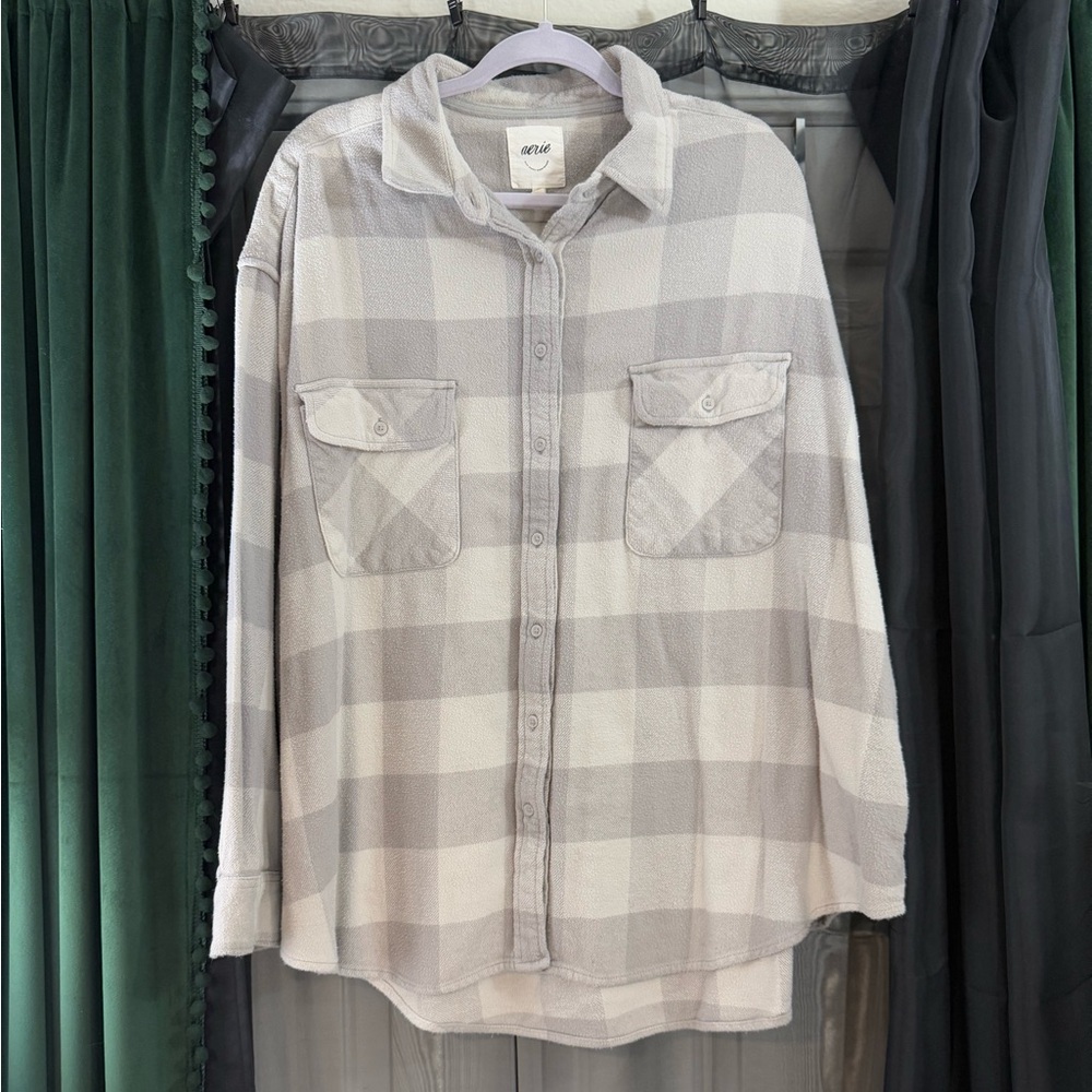 Aerie LumberJane Button Down Shirt Grey and White Plaid Flannel Size XL
